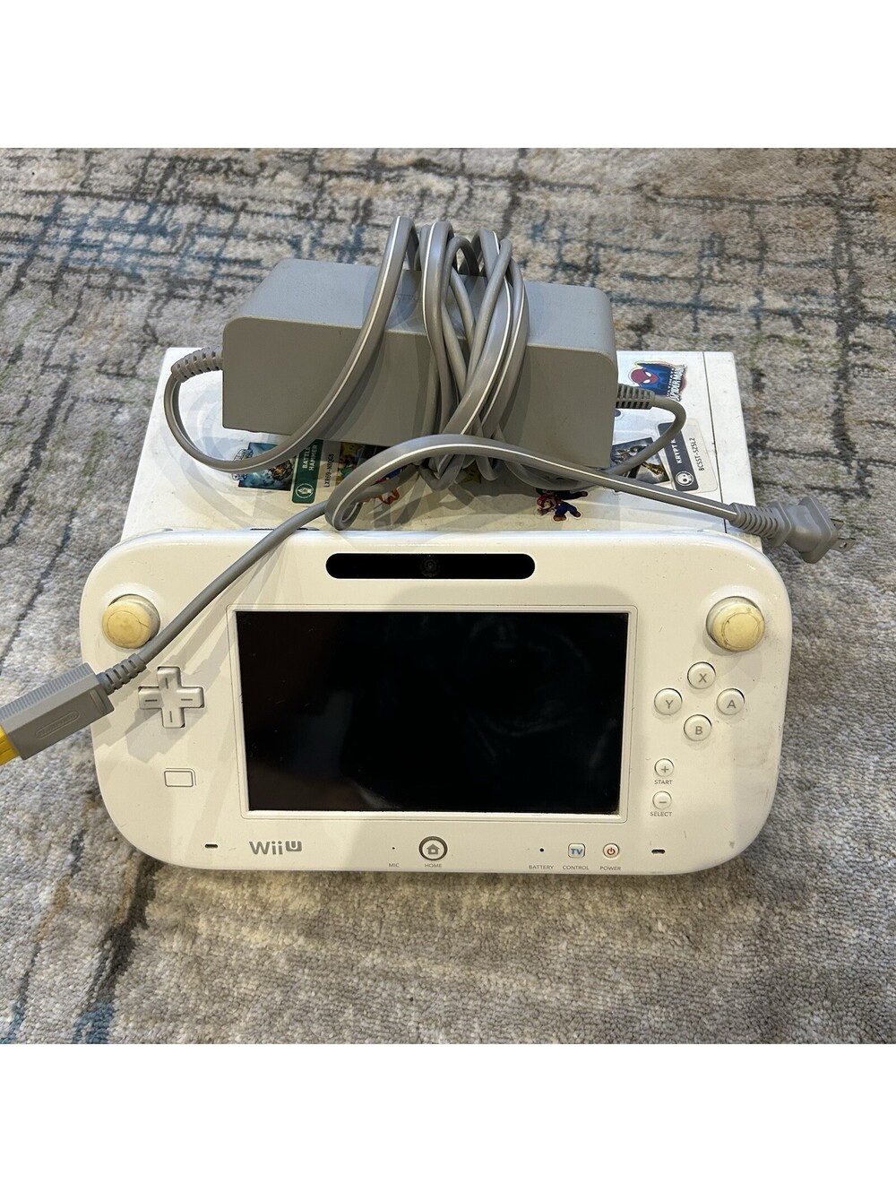 Nintendo Wii U 32GB White Console + Gamepad & Cords - Tested & Working